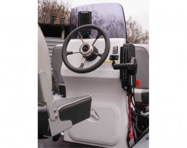Steering console for boat
